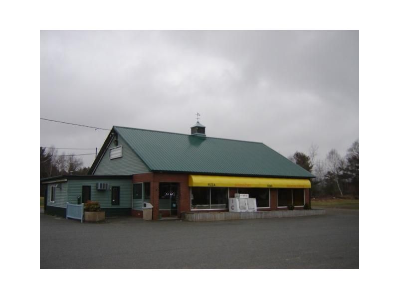 999 Main Rd, Holden, ME 04429